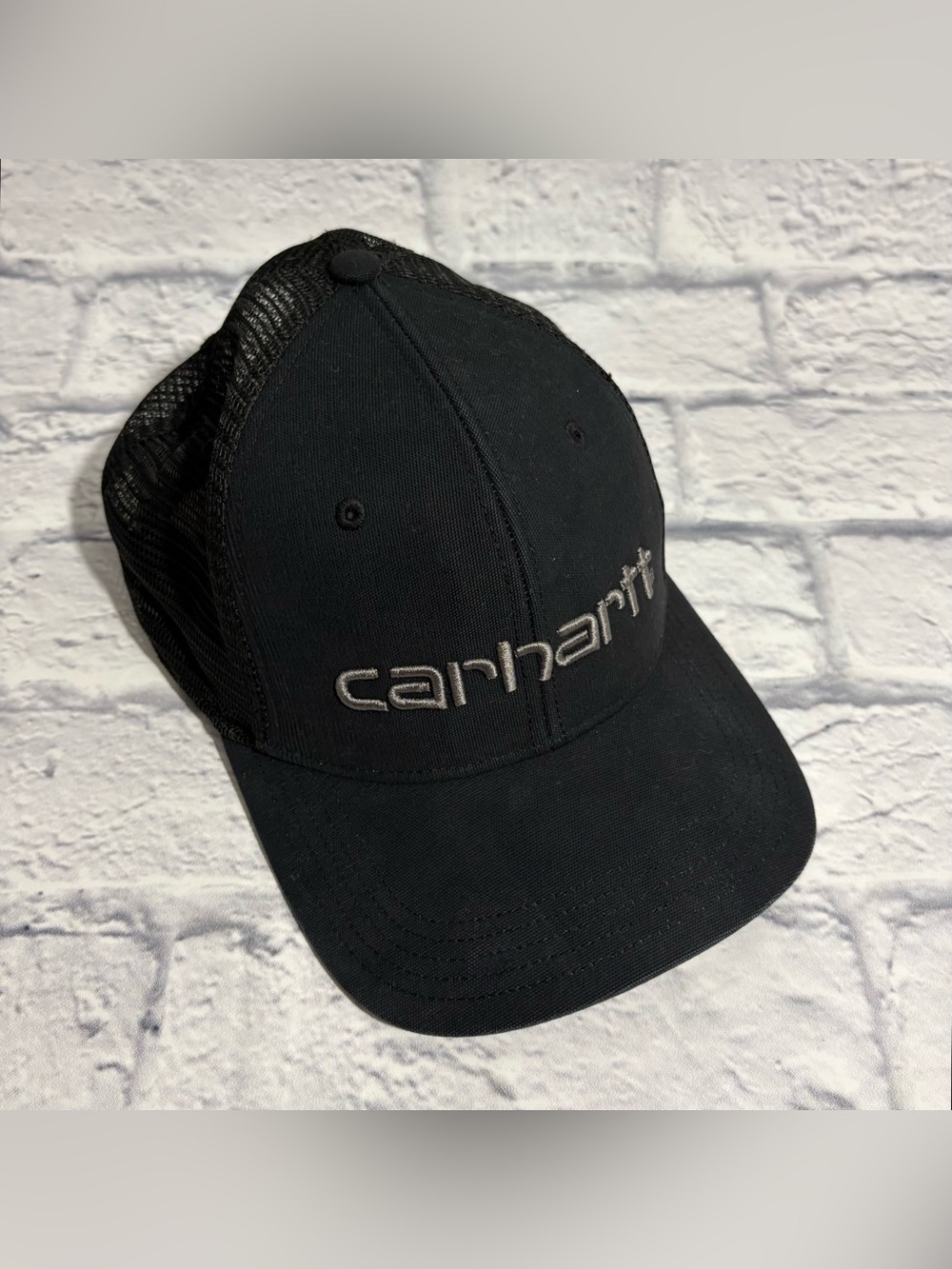 Carhartt black mesh-back adjustable hat (adult OS)